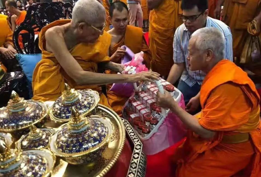 中<a href=https://www.tgqjwang.com/ target=_blank class=infotextkey>情降</a>的人如何应对？破解命运的智慧与方法  第1张